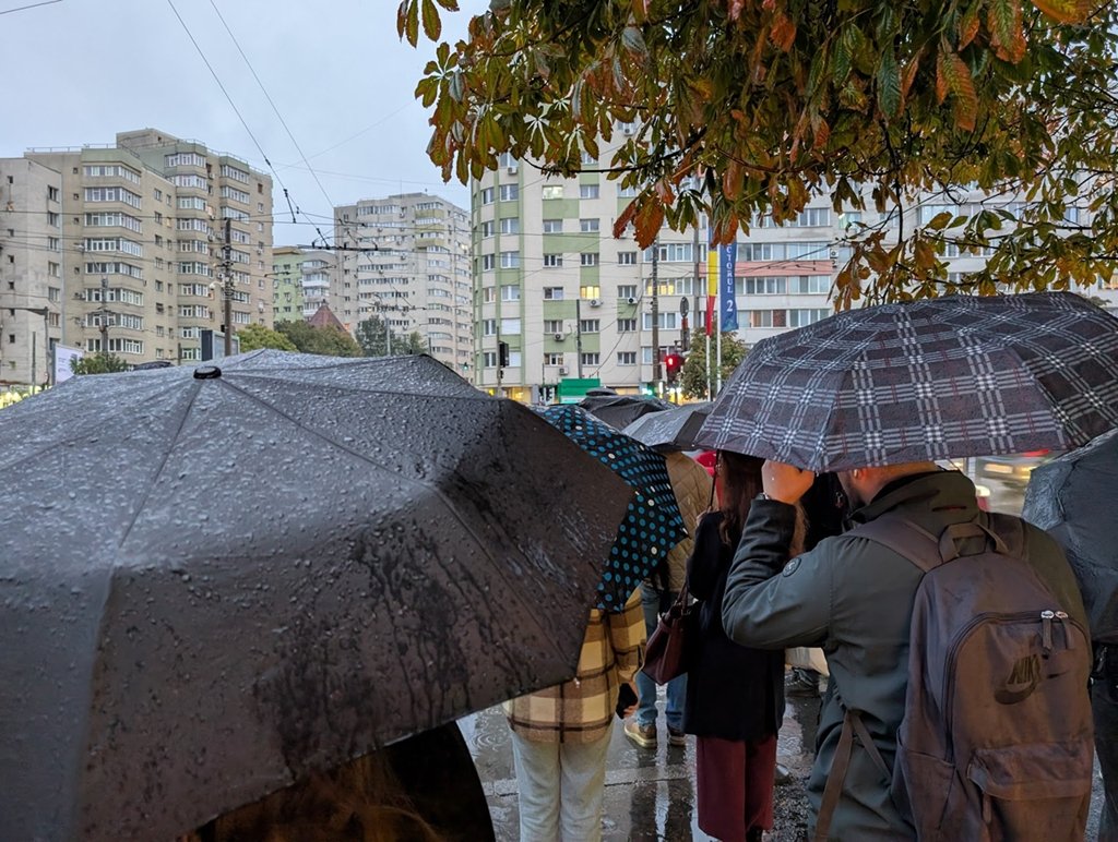 Vremea se arată capricioasă în perioada sărbătorilor pascale, conform prognozei meteo recente