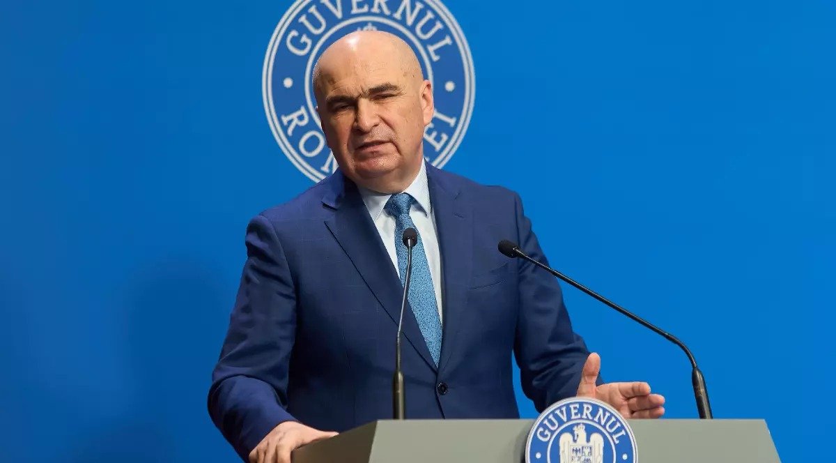 Prețurile la gaze pentru consumatorii casnici, plafonate până în aprilie 2025 Guvernul a decis menținerea prețurilor la gaze naturale pentru populație până în aprilie 2025, o măsură menită să protejeze consumatorii de eventualele fluctuații ale pieței energetice