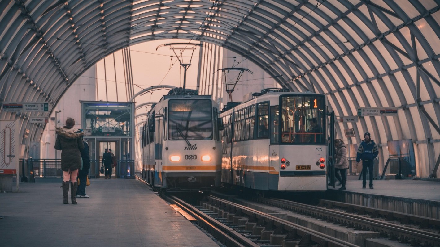 Schimbări majore în transportul public bucureștean: mai multe linii STB suspendate și trasee modificate Începând cu 21 martie, călătorii din București vor resimți o serie de modificări în rețeaua de transport public