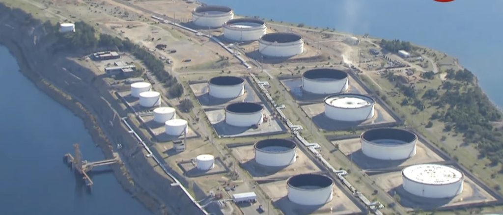 Petrolul în ascensiune: Tensiunile din Orientul Mijlociu alimentează creșterea prețurilor Prețul petrolului a continuat să crească luni, pe fondul incertitudinilor generate de conflictul din Orientul Mijlociu și a evaluărilor traderilor cu privire la impactul acestuia asupra piețelor globale de energie