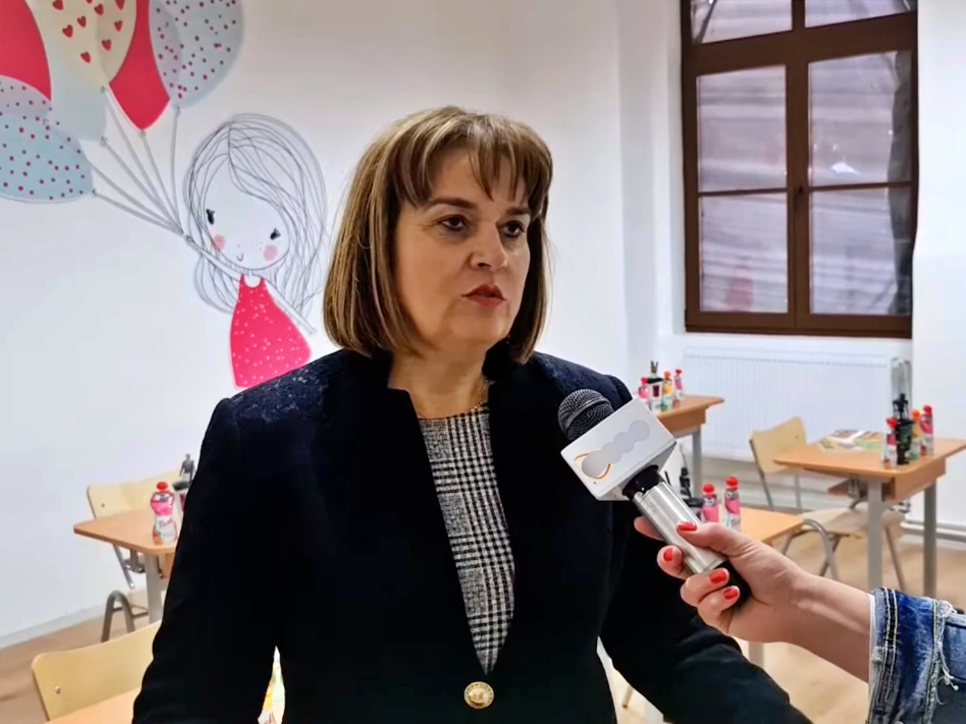 Ramona Lile revine la conducerea Universității „Aurel Vlaicu” Arad, în ciuda cercetărilor penale Ministerul Educației a emis un ordin prin care Ramona Lile este reinstalată în funcția de rector al Universității „Aurel Vlaicu” din Arad