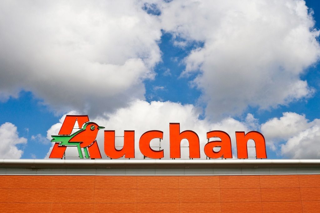 Auchan lansează o campanie aniversară cu reduceri de până la 50% și tombole pentru clienții fideli