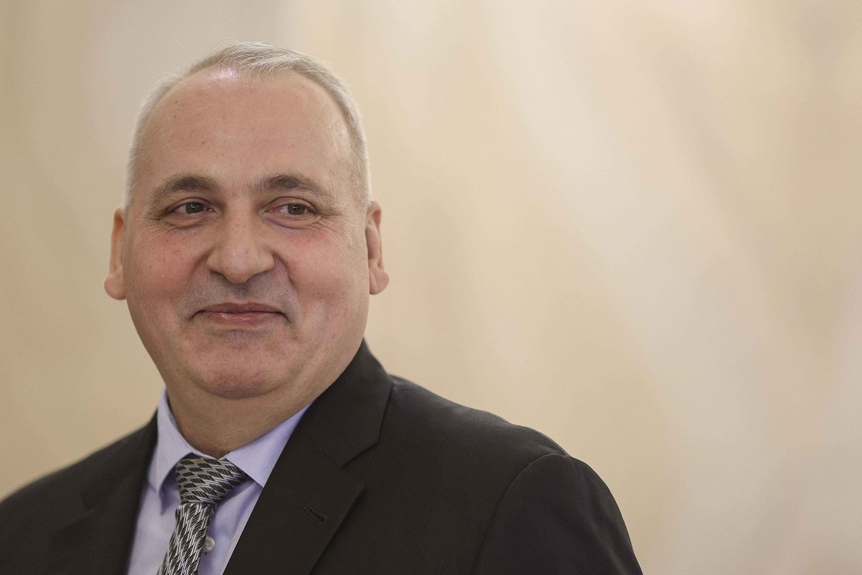 Viorel Cerbu, audiat la Secția pentru procurori a DNA: Vizează șefia DNA Secția pentru procurori a Direcției Naționale Anticorupție (DNA) a continuat luni seria de audieri a candidaților pentru funcții de conducere în cadrul Parchetului General, Direcției de Investigare a Infracțiunilor de Criminalitate Organizată și Terorism (DIICOT) și DNA