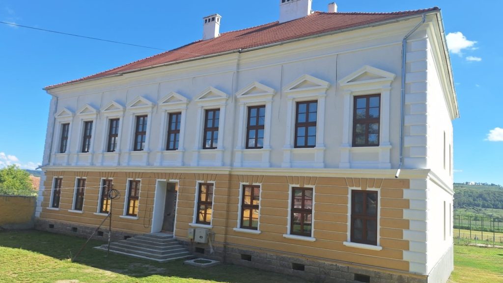 Sibiu: Profesorul explică magia școlii smart: „piesă de teatru, wordwall, altfel predai gramatica”