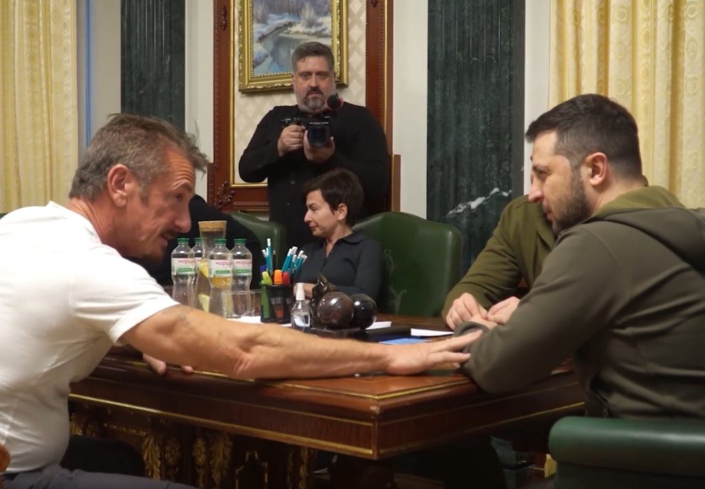 Sean Penn, la Kiev după Oscar, l-a întâlnit pe Zelenski: „un prieten al Ucrainei”