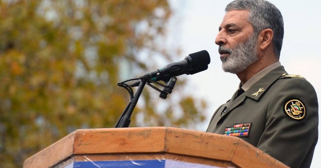 Şeful Statului Major Iranian, Ucis în Atacuri Atribuite SUA şi Israelului Abdolrahim Mousavi, șeful Statului Major al forțelor armate iraniene, a fost ucis în urma atacurilor atribuite Statelor Unite și Israelului