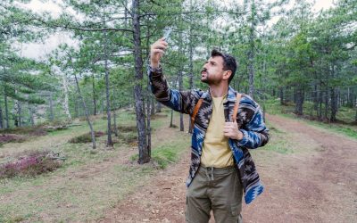 Dronele care promit să restabilească legătura în momente critice O echipă de cercetători de la Stevens Institute of Technology a dezvoltat un sistem bazat pe drone, numit AURA-GreeN, care are capacitatea de a asigura funcționarea rețelei de telefonie mobilă în situații de criză sau în zonele unde infrastructura tradițională este deficitară sau indisponibilă