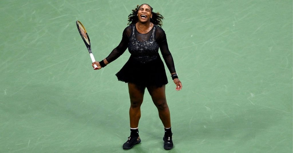 Serena Williams, între revenire și controversa medicamentelor pentru slăbit Retragerea oficială a Serenei Williams din tenis în 2022, anunțată prin Vogue America și marcată de o apariție memorabilă pe copertă, a fost doar un capitol dintr-o carieră legendară