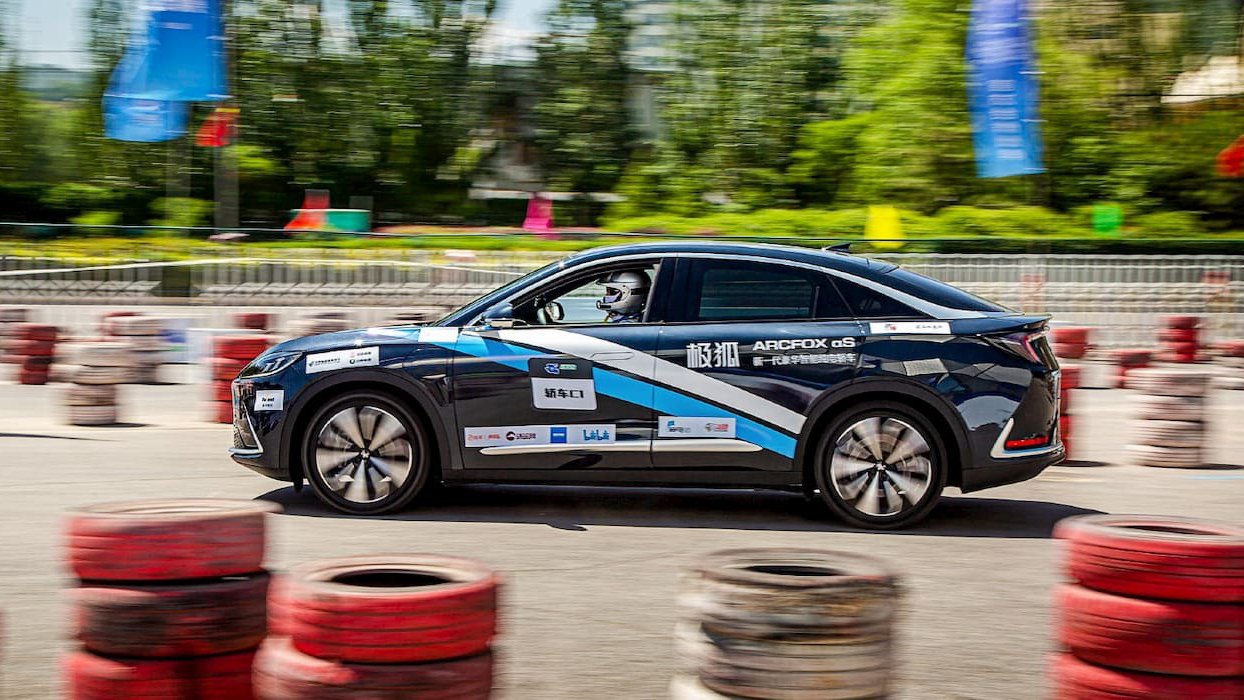 Bateriile sodiu-ion, un nou capitol în electrificarea auto? O potențială revoluție în industria auto electrică se conturează odată cu dezvoltarea tehnologiei bateriilor sodiu-ion