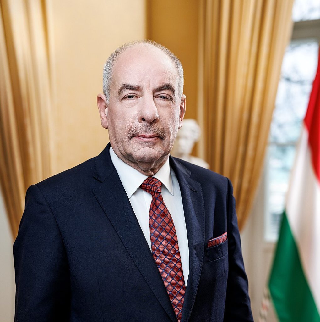 Președintele Ungariei, Tamás Sulyok, va fi prezent la Târgu Secuiesc duminică, 15 martie, pentru a participa la evenimentele dedicate Zilei Maghiarilor de Pretutindeni și comemorării Revoluției de la 1848-1849