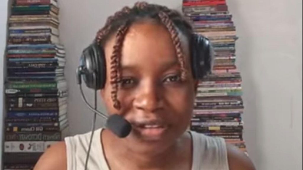 O tânără din Nigeria stabilește un record mondial numărând timp de 70 de zile Favour Ogechi Ani, o tânără din Nigeria, a stabilit un nou record mondial Guinness, rostind cu voce tare numere timp de 70 de zile consecutive