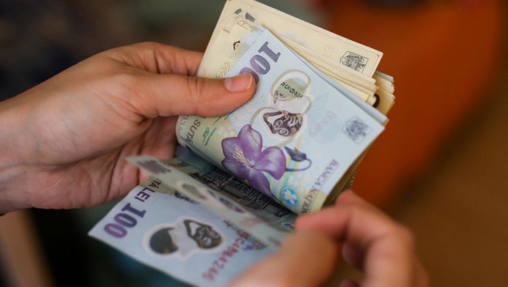 Parcarea neregulamentară în fața unei porți: amenzi usturătoare și riscul ridicării mașinii Parcarea unui autovehicul în fața unei porți sau a unui garaj este considerată staționare neregulamentară și poate atrage după sine sancțiuni financiare considerabile, dar și alte neplăceri