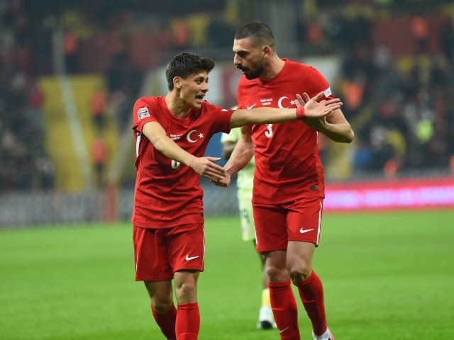 Accidentări în lanț înaintea „dublei” România – Turcia: Demiral, pe lista indisponibililor Selecționatele României și Turciei se confruntă cu probleme medicale serioase înaintea meciului crucial care va avea loc la Istanbul