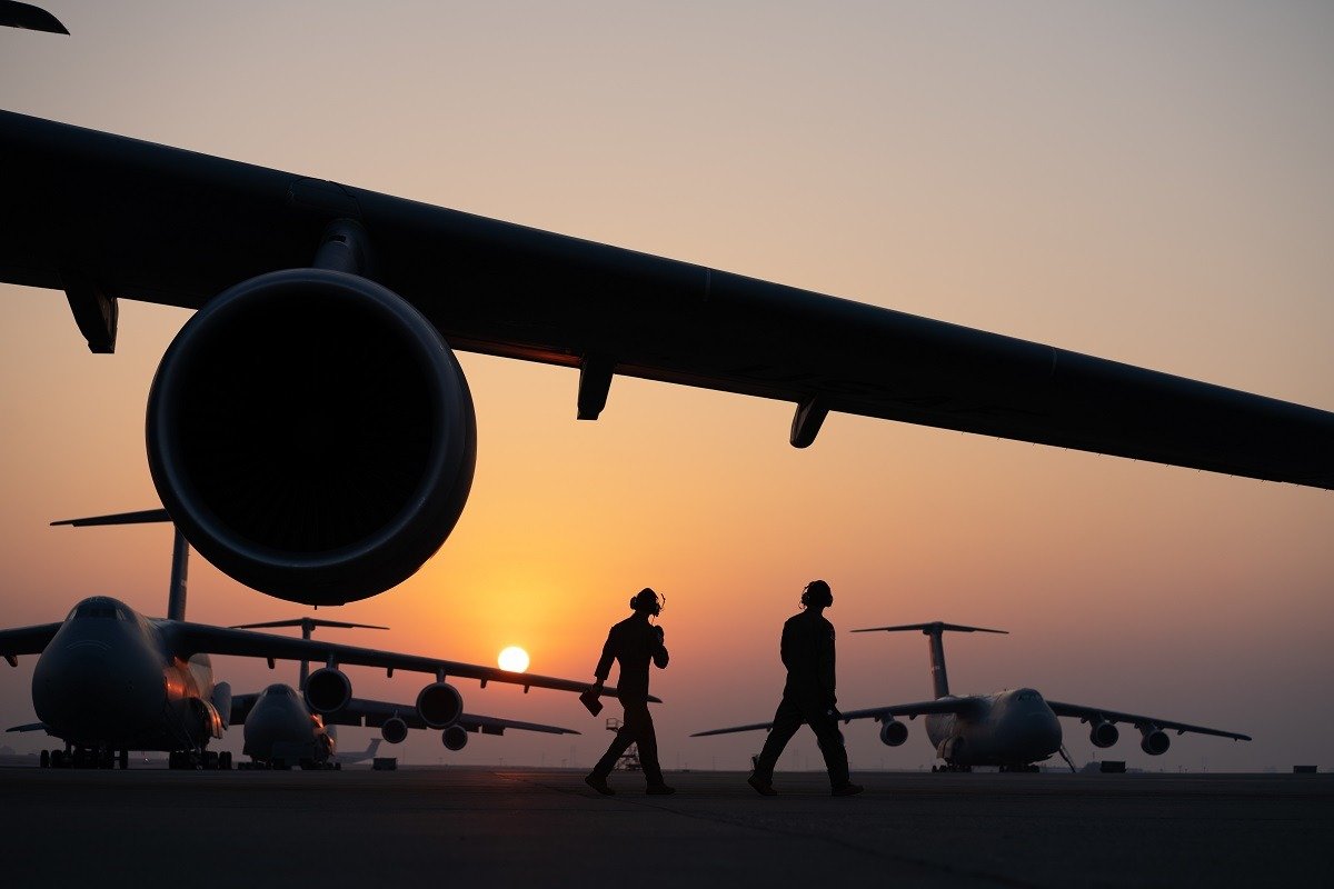 Avion american de realimentare prăbușit în Irak: 4 morți