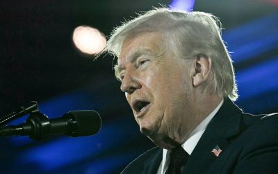 Un aeroport internațional din Florida va fi redenumit oficial „Donald J