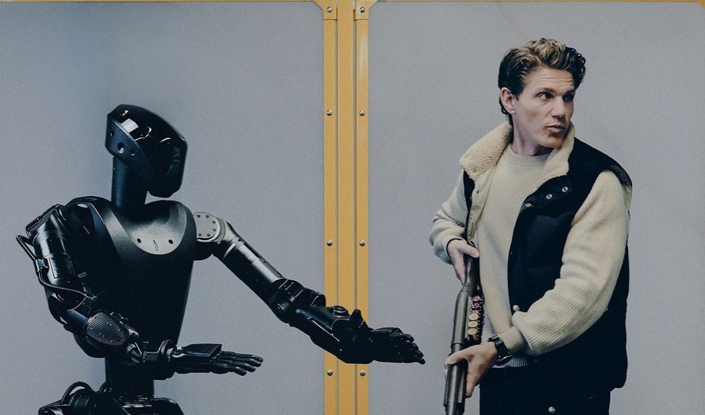 Roboții umanoizi, viitorul câmpului de luptă: SUA investește în extinderea tehnologiei militare Experimentele recente din Ucraina accelerează dezvoltarea roboților umanoizi, considerați de experți drept viitorul tehnologiei militare