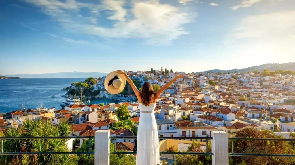 Noi reguli europene pentru turiști: Vacanțe anulate fără costuri în anumite situații Parlamentul European a adoptat cu o majoritate covârșitoare o directivă care vizează consolidarea drepturilor turiștilor