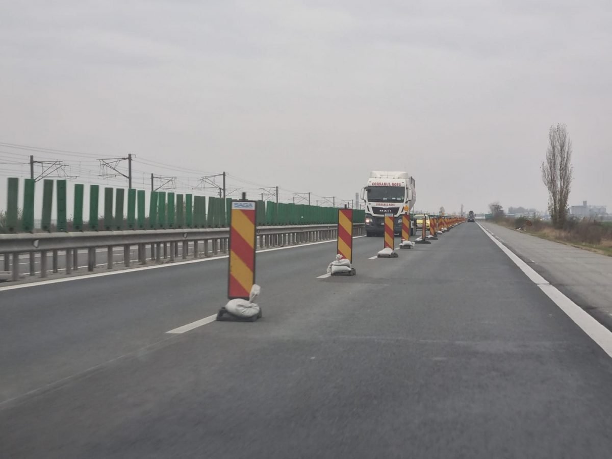 Restricții de trafic pe A2: Lucrări pe ambele sensuri Circulația pe autostrada A2 București – Constanța este restricționată sâmbătă, pe prima bandă a ambelor sensuri de mers, din cauza efectuării unor lucrări