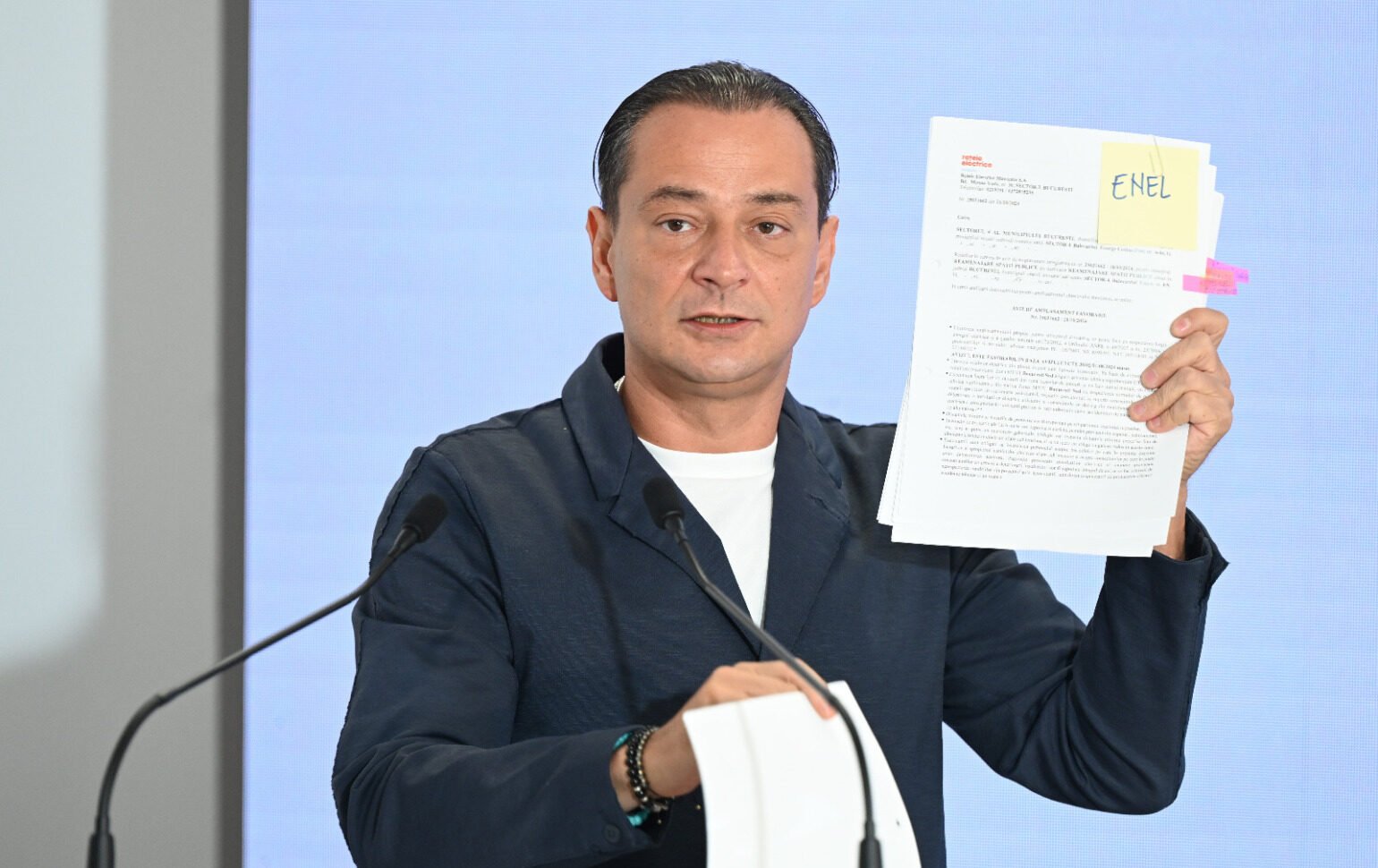 Sectorul 4 renunță la taxa de dezvoltare urbană și pregătește un ajutor pentru cetățeni Primăria Sectorului 4, condusă de Daniel Băluță, va implementa două măsuri importante începând cu 1 aprilie 2026, ca răspuns la inflația și la creșterea prețurilor la combustibili