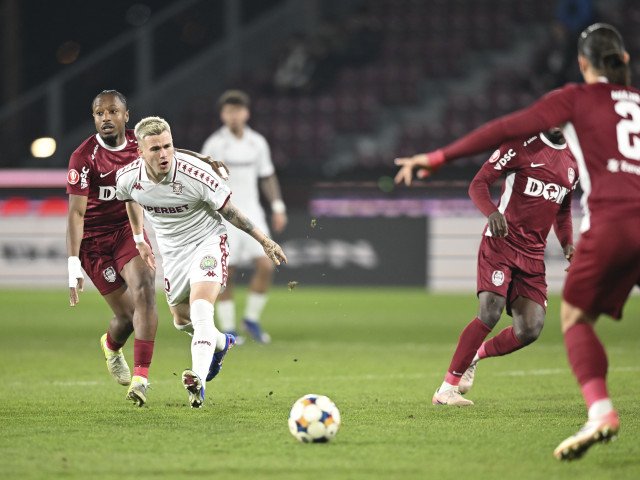 CFR Cluj învinge Rapid București într-un meci tensionat, urcă pe locul 4 în clasament CFR Cluj a învins Rapid București cu scorul de 1-0 într-un meci disputat pe teren propriu, consolidându-și poziția în clasamentul Superligii