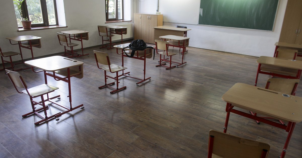 Portofoliul profesorilor, pus sub lupă: Ce va conține și când va fi evaluat București – Ministerul Educației a lansat în dezbatere publică metodologia privind elaborarea și gestionarea portofoliului profesional al cadrelor didactice
