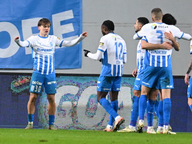 Universitatea Craiova, victorie clară într-un meci amical Universitatea Craiova a obținut o victorie categorică într-un meci de pregătire disputat împotriva unei echipe din Liga a II-a, scorul final reflectând superioritatea oltenilor