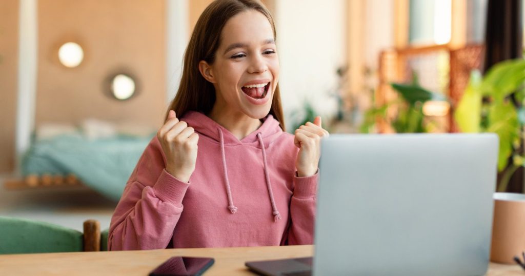 Elevii de clasa a VIII-a află luni notele de la simularea Evaluării Naționale 2026 Bucurie, emoții și poate un strop de neliniște