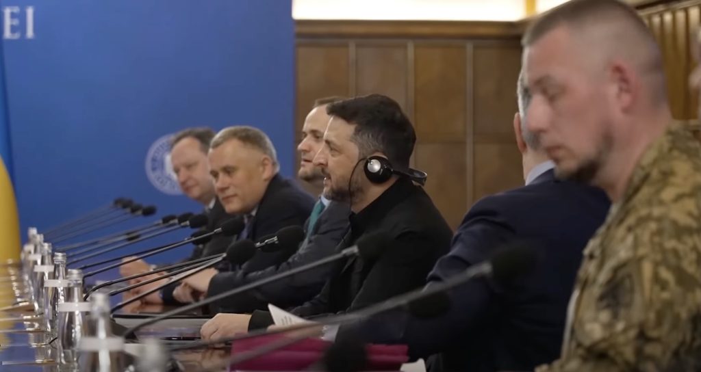 Miruță și Zelenski au vizitat Baza Aeriană de la Borcea