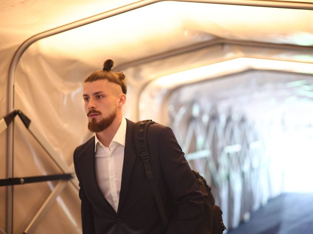 Radu Drăgușin, titular în meciul crucial Tottenham – Atletico Madrid Meci mare pentru fotbalul românesc! Radu Drăgușin este titular în returul optimilor Champions League, Tottenham – Atletico Madrid
