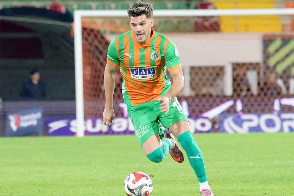 Ianis Hagi rezervă la Alanyaspor în meciul cu Genclerbirligi; Umit Akdag, titular Așa cum era de așteptat, Ianis Hagi începe meciul de astăzi, 9 martie, dintre Alanyaspor și Genclerbirligi pe banca de rezerve