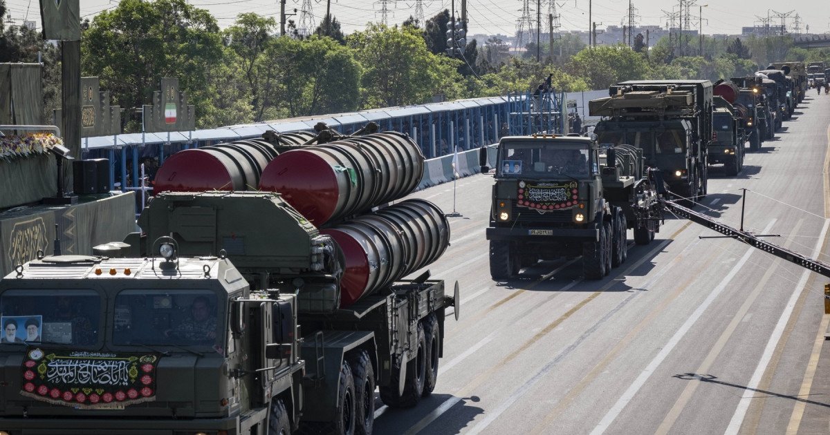 Iranul, pregătit pentru un război de durată: Teheranul pare decis să reziste în fața atacurilor SUA și Israelului Războiul dintre Iran și o coaliție condusă de Statele Unite și Israel continuă, cu Teheranul parând hotărât să nu cedeze, în ciuda atacurilor repetate