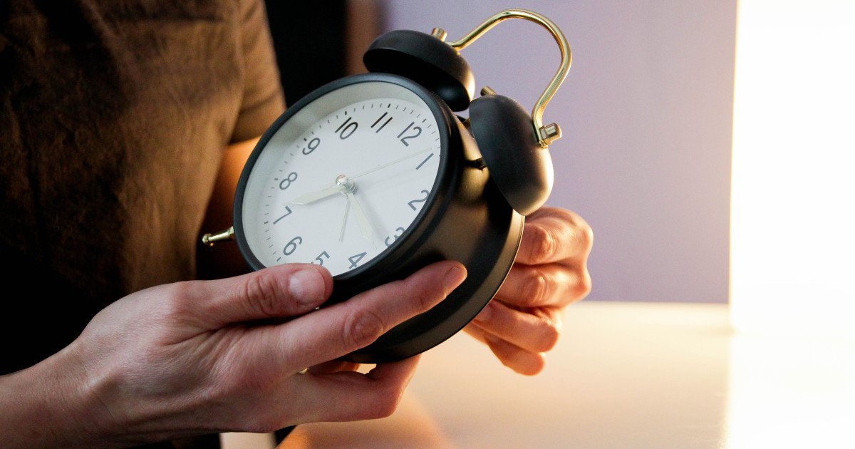 Ora de vară se apropie: Ce trebuie să știm despre schimbarea ceasurilor România se pregătește să treacă la ora de vară în noaptea de sâmbătă, 28 martie, spre duminică, 29 martie 2026