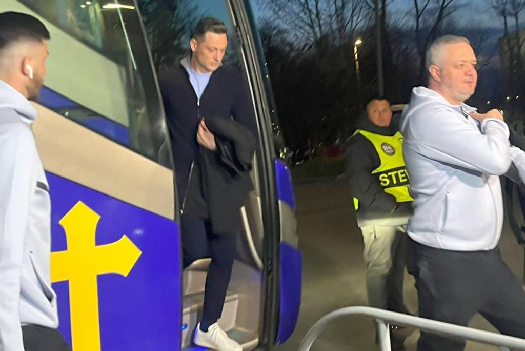 FCSB și Metaloglobus se înfruntă pe Arena Națională, startul de la 20:30 FCSB intră în play-out-ul Superligii cu un meci acasă împotriva Metaloglobus