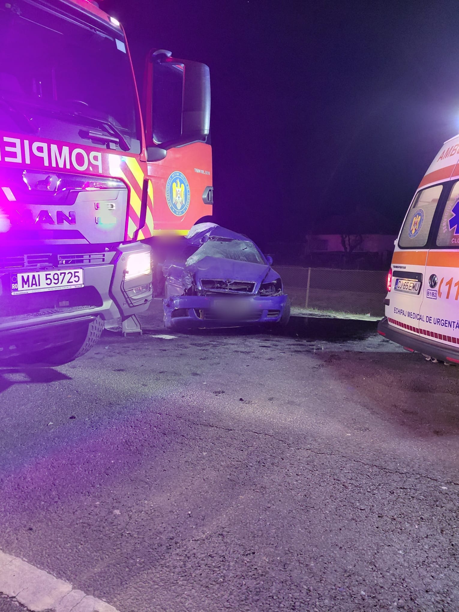 Accident grav pe DN1 E60, în județul Cluj: O minoră, implicată Un accident rutier grav a avut loc joi seară pe Drumul Național 1 E60, în apropierea localității Negreni, județul Cluj