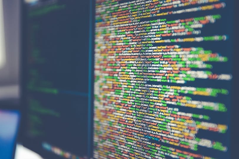 UE vrea reguli mai stricte pentru imaginile intime generate de inteligența artificială Parlamentul European analizează posibilitatea impunerii unor reguli mai clare privind utilizarea inteligenței artificiale pentru generarea sau manipularea imaginilor intime, a anunțat joi europarlamentarul Dan Motreanu