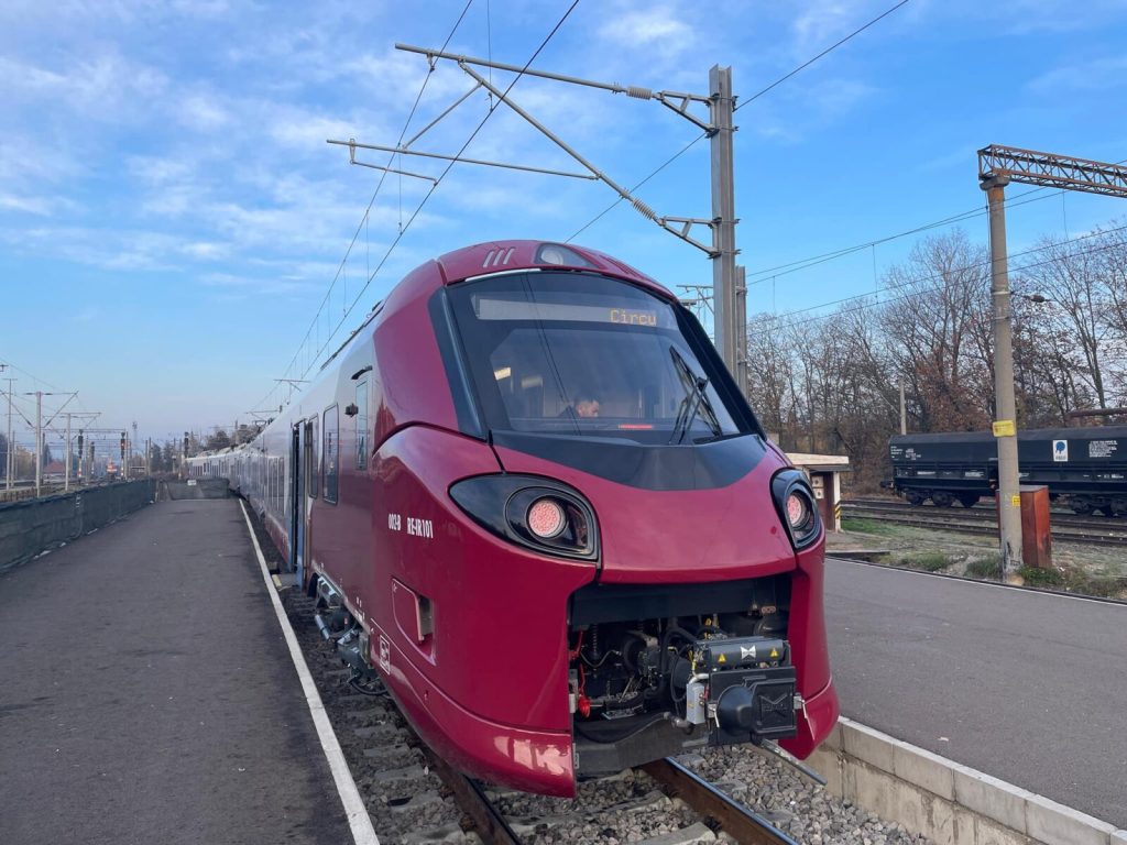 CFR Călători introduce o nouă rută directă București – Timișoara CFR Călători extinde rețeaua de transport feroviar și introduce o nouă rută directă între București și Timișoara