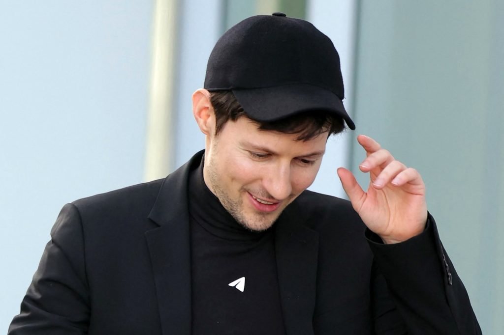 Averea lui Pavel Durov, fondatorul Telegram, s-a prăbușit cu peste 60% Averea lui Pavel Durov, fondatorul aplicației de mesagerie Telegram, a suferit o scădere drastică, de la 17,1 miliarde de dolari la aproximativ 6,6 miliarde de dolari, conform ultimelor evaluări