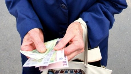 Pensiile vin mai devreme, chiar înainte de Paște Vești bune pentru pensionari! Ministerul Muncii a anunțat că pensiile aferente lunii aprilie vor fi plătite în avans, înainte de sărbătorile pascale