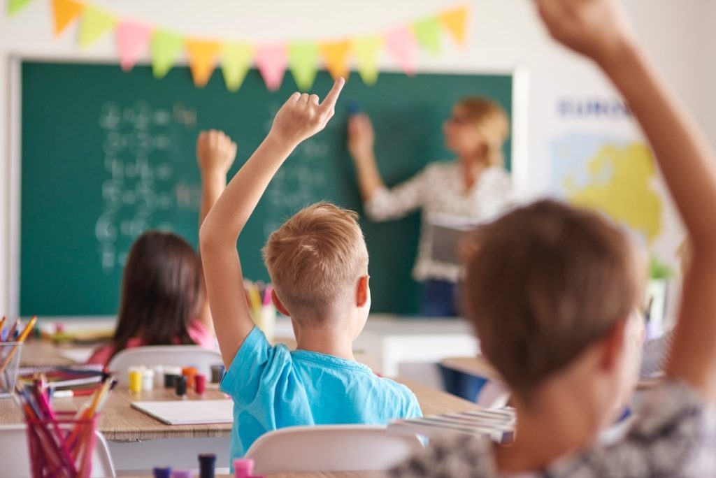 Portofoliul profesional devine obligatoriu pentru profesori din 2027