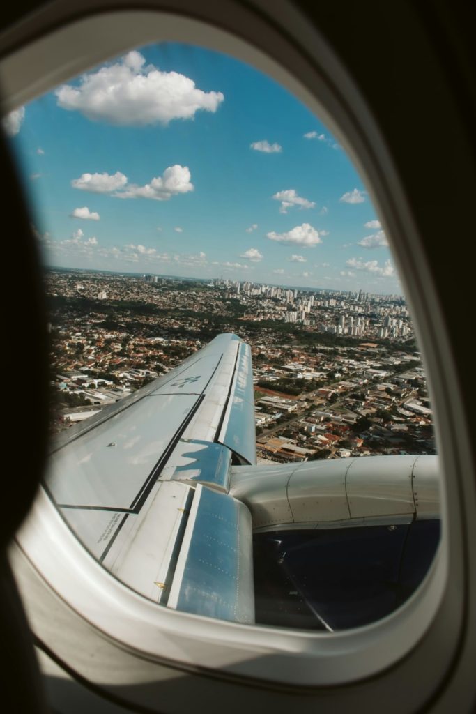Cele mai puțin dorite locuri într-un avion, dezvăluite de experți Experții în aviație au identificat zonele din avion care ar putea transforma o călătorie lungă într-o experiență mai puțin plăcută