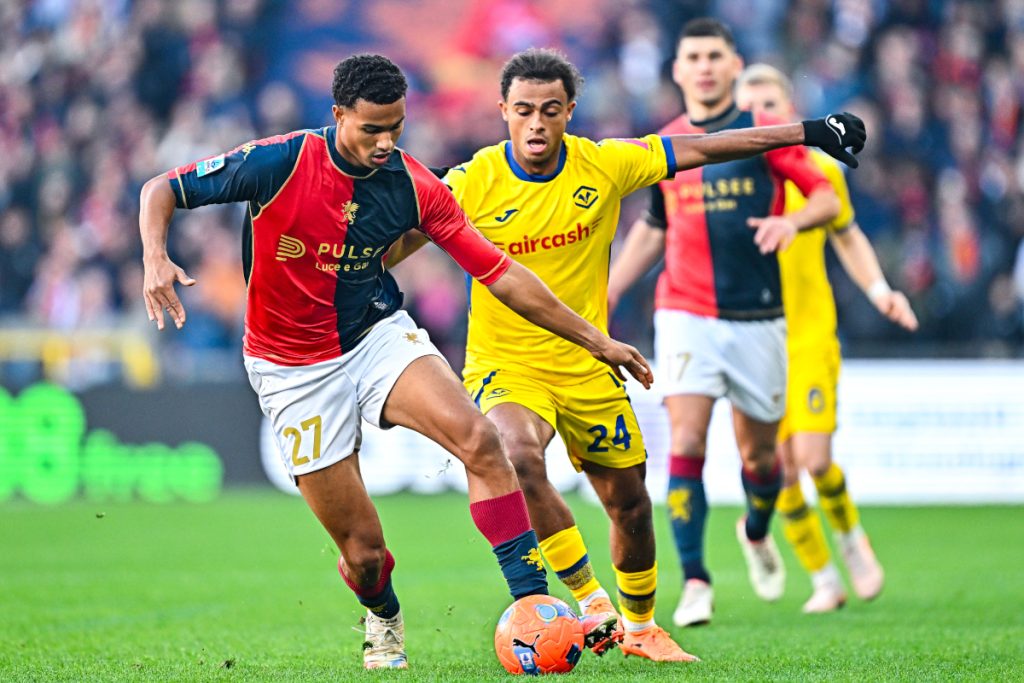 Kieron Bowie, atacantul scoțian, titular pentru Verona în meciul crucial cu Genoa Verona este gazda lui Genoa într-un meci crucial din Serie A, desfășurat duminică la ora 12:30, ora Europei Centrale (11:30 GMT), pe stadionul Bentegodi