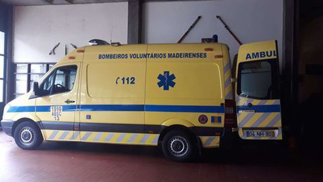 Bărbat, ars grav într-un incendiu izbucnit în propria casă