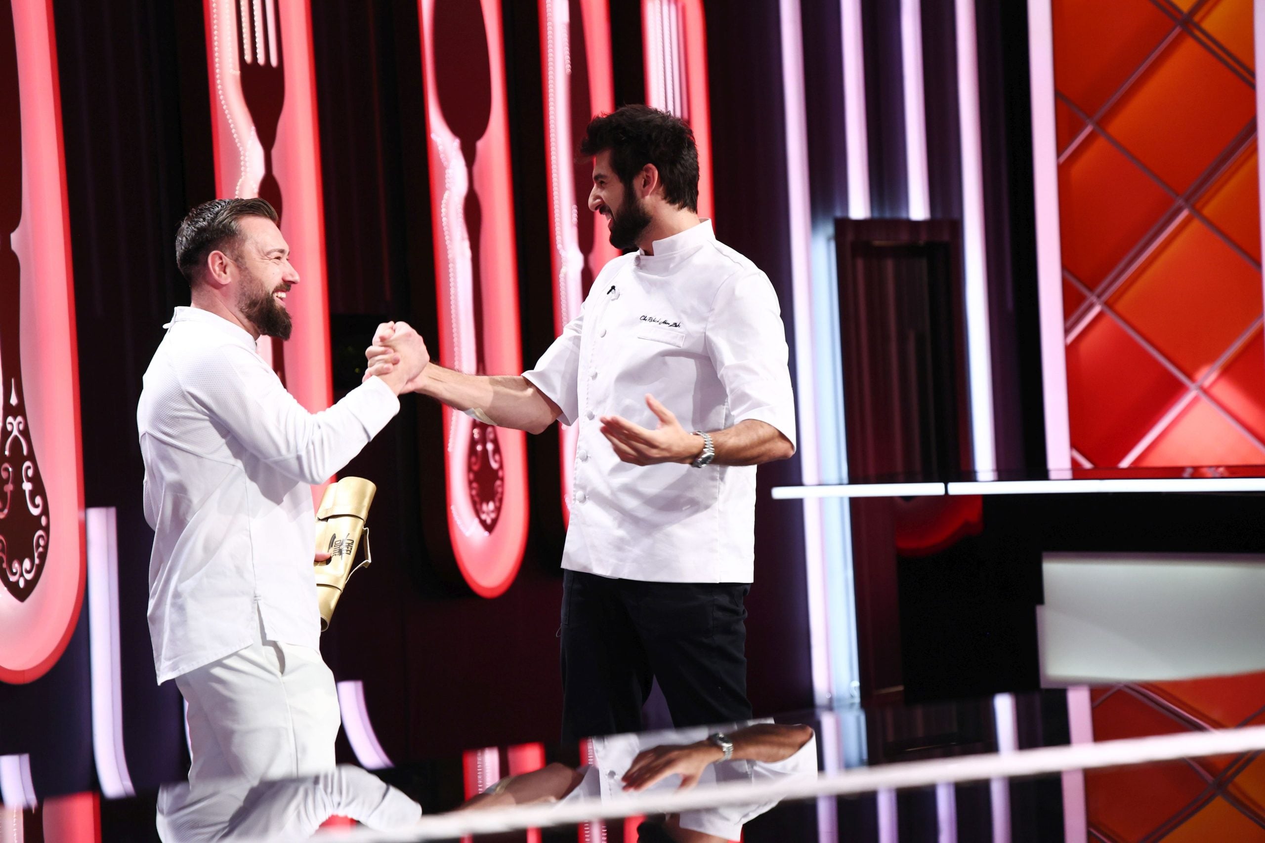 Alexandru Dodoaia, un executive sous chef din București, a primit primul cuțit de aur al sezonului 17, distincție oferită de Chef Richard Abou Zaki