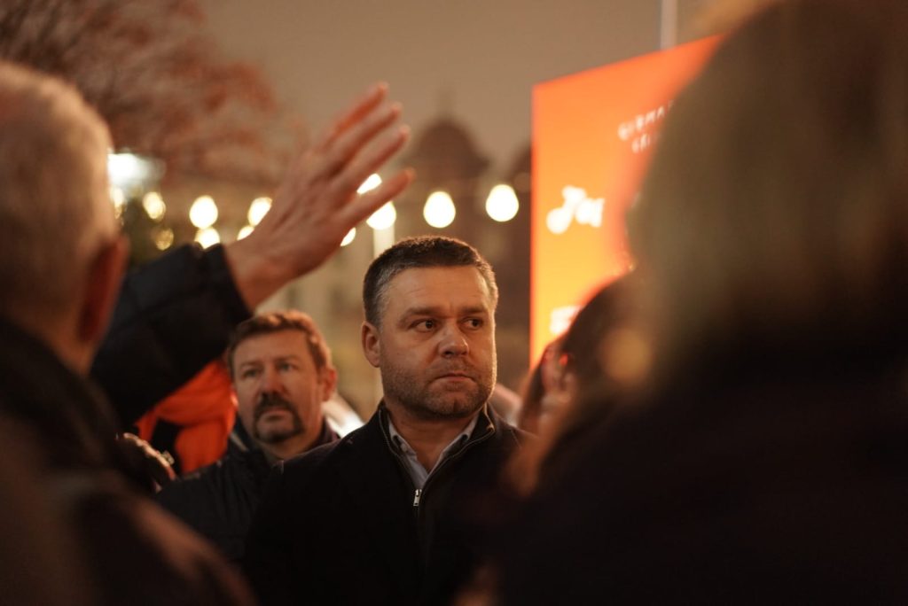 Ciucu lansează podcast despre guvernare: „Nu mă scalâmbăi pe TikTok”