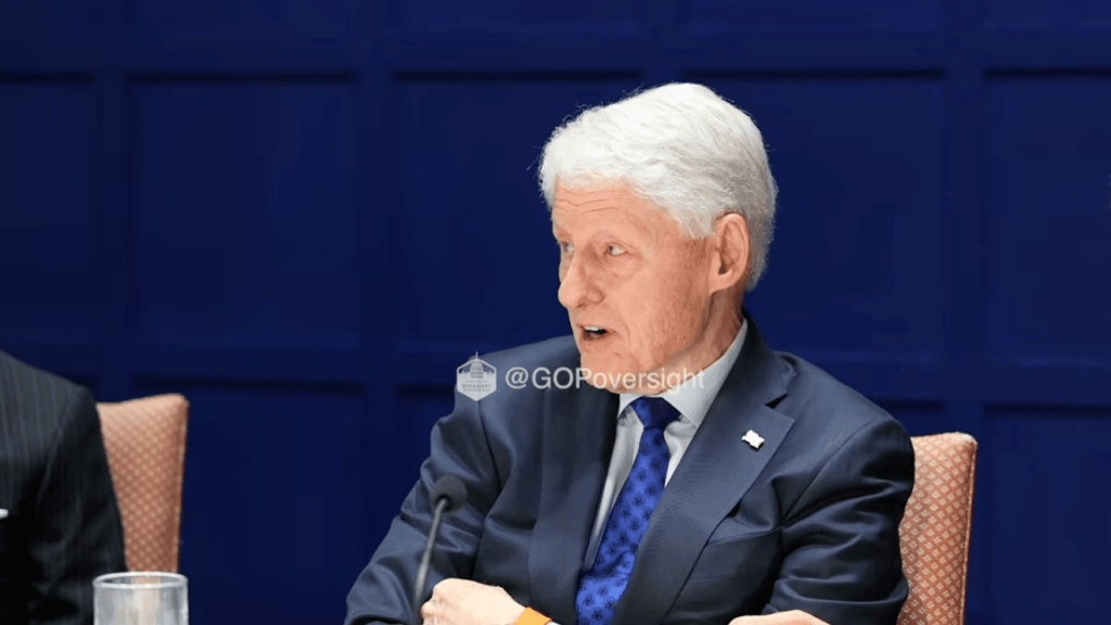 WASHINGTON (TNND) – Comisia de Supraveghere a Camerei Reprezentanților din SUA a publicat luni transcrierea integrală a depoziției fostului președinte Bill Clinton, în legătură cu relația sa cu finanțatorul Jeffrey Epstein, decedat în închisoare în 2019, după ce a fost condamnat pentru trafic sexual de minori