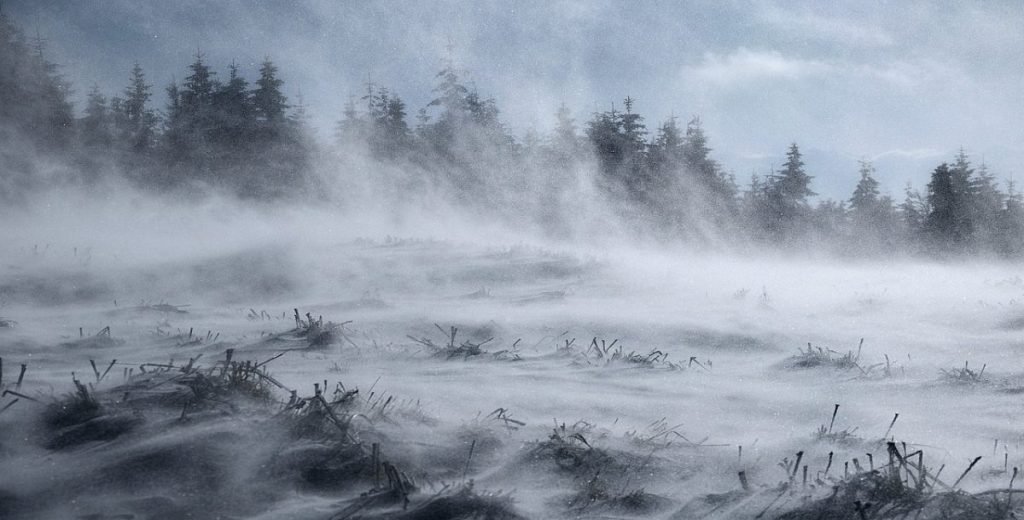 Cod portocaliu de ninsoare și vânt puternic în zonele montane din mai multe județe Administrația Națională de Meteorologie (ANM) a emis sâmbătă dimineața două avertizări nowcasting valabile până la ora 12:00, de Cod portocaliu de ninsoare și vânt puternic în zonele de munte, la peste 1800 de metri altitudine