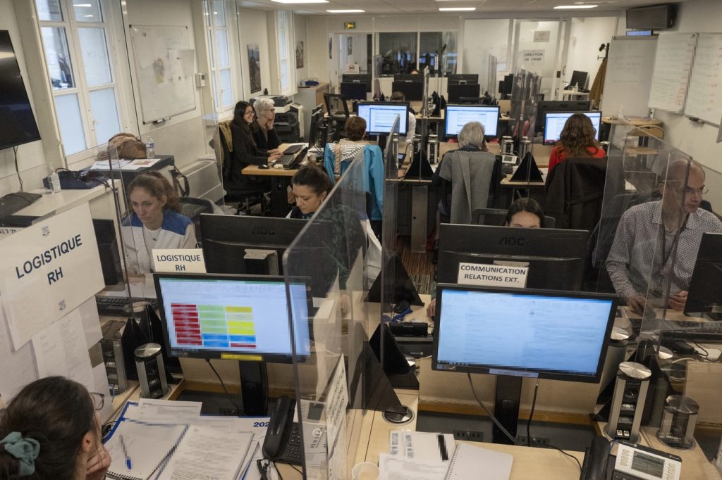 Concedieri masive într-o companie profitabilă: Inteligența artificială, noul inamic al angajaților InvestCloud, o companie care dezvoltă platforme software pentru instituții financiare, a anunțat concedierea a 37 de angajați din filiala sa din Veneția