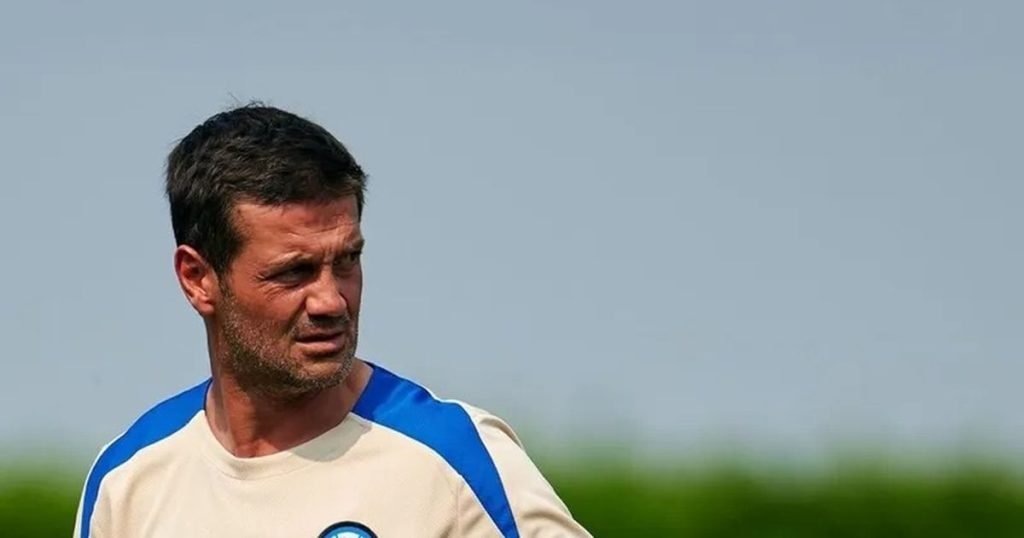 Chivu, susținut total de Inter după eșecul cu Milan Cristian Chivu, antrenorul român al echipei Inter Milano, se bucură de tot sprijinul conducerii clubului, chiar și după înfrângerea suferită în derby-ul cu AC Milan