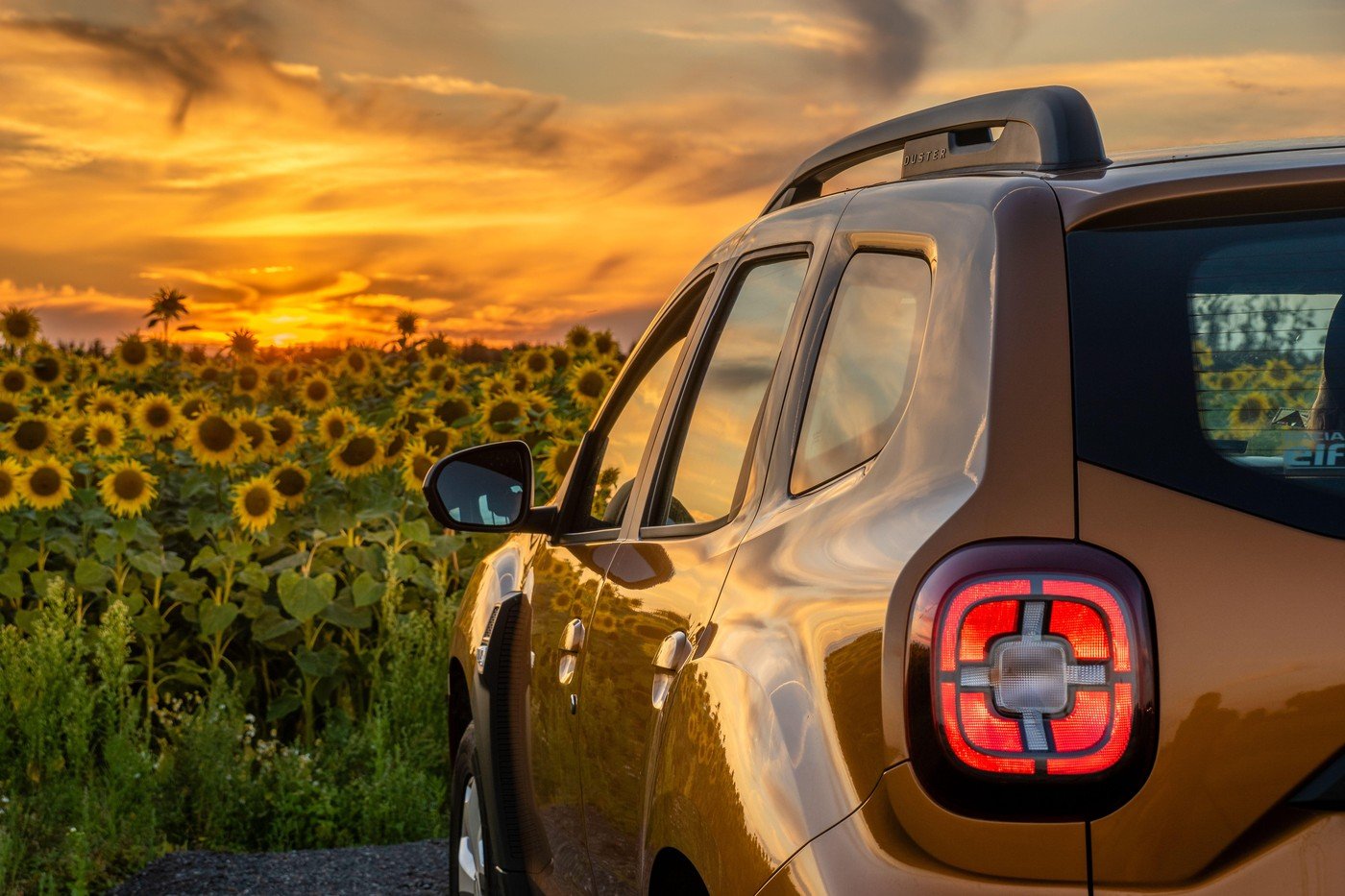 Dacia Duster se adaptează pieței indiene: Schimbări majore la exterior, dar mai ales la interior Noul Duster, destinat pieței din India, vine cu o serie de modificări semnificative față de modelul european, adaptare ce vizează, în principal, adaptarea la cerințele și preferințele locale