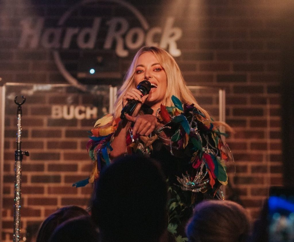 Weekendul dedicat femeilor vine cu o ofertă bogată: de la concerte și târguri, la cluburi și piese de teatru Cel de-al doilea weekend din martie aduce o suprapunere de evenimente, multe dintre ele dedicate Zilei Femeii